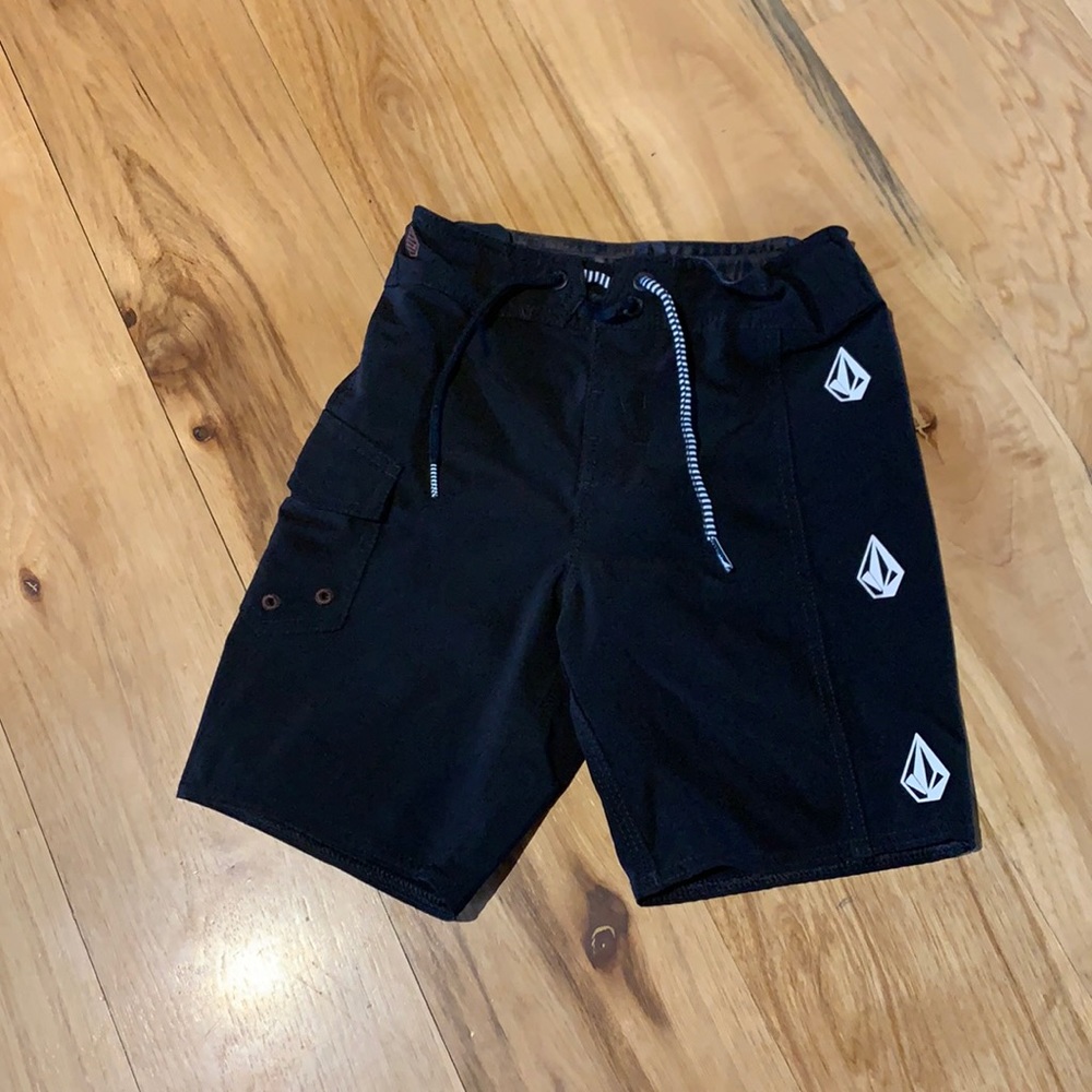 EUC Boys Volcom Board Shorts - Size 6